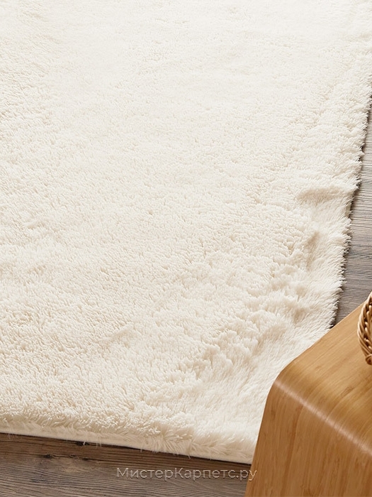 Ковер с длинным ворсом цвета слоновой кости Softy