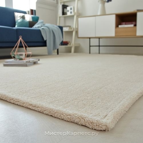 Бежевый ковер с коротким ворсом Snow