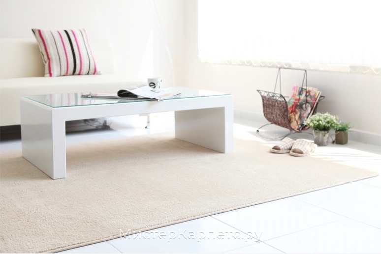 Светло бежевый ковер Coomi