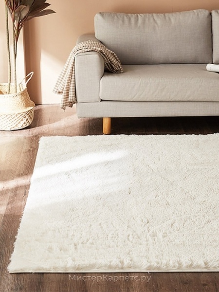 Ковер с длинным ворсом цвета слоновой кости Softy