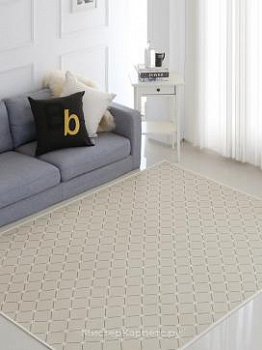 Безворсовый бежевый ковер с ромбами Goldie