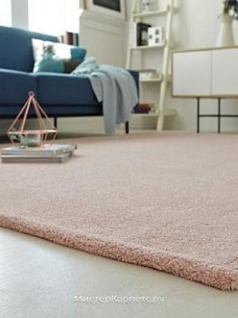 Розовый ковер с коротким ворсом Snow