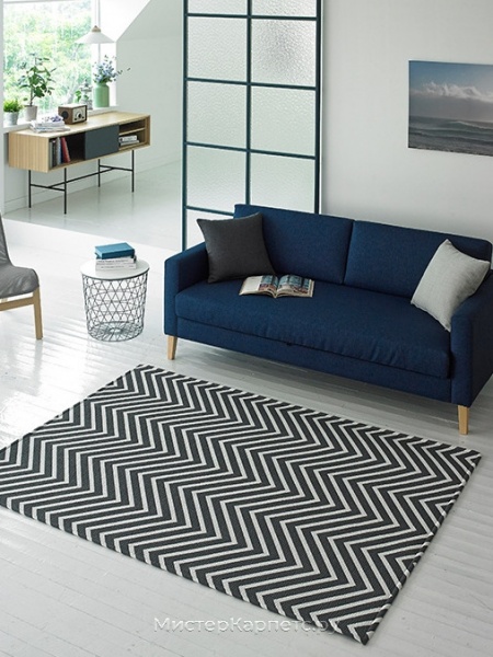 Черно-белый ковер с рисунком зигзаг без ворса Ripple