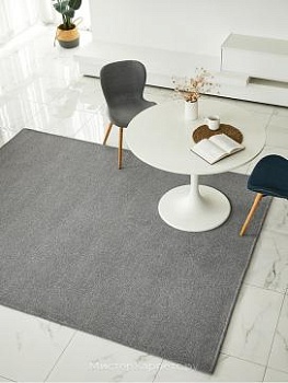Серый шенилловый ковер с коротким ворсом Wort