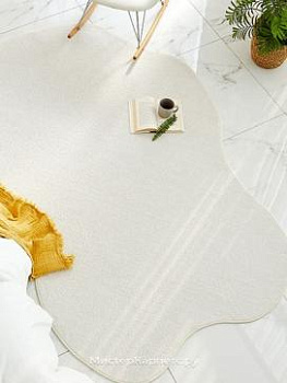 Кремовый ковер необычной формы с коротким ворсом Butterfly