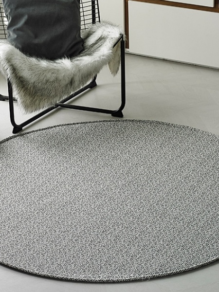 Круглый ковер без ворса с твидовым узором Plrattan, серый