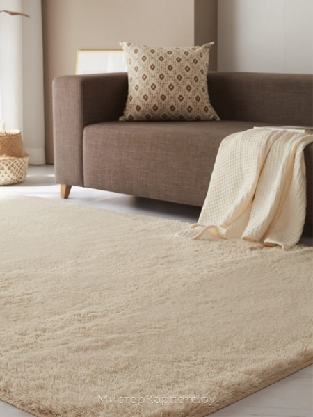 Бежевый одноцветный ковер с длинным ворсом Softy