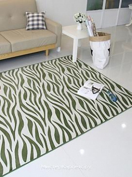 Зеленый коротковорсный ковер с рисунком Wawe