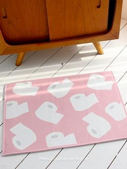 Розовый коврик с рисунком Paper