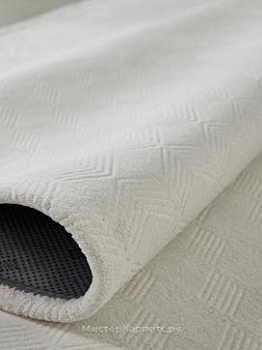 Белый ковер с коротким ворсом Breeze 2