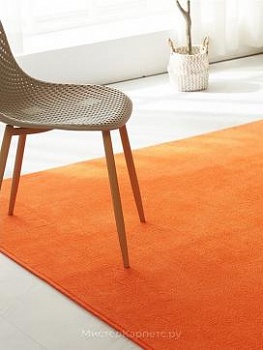 Оранжевый однотонный ковер с коротким ворсом Pop