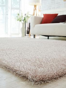 Бежевый ковер с длинным ворсом Cliff