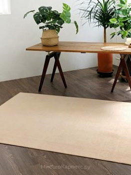 Бежевый ковер с коротким ворсом Solid
