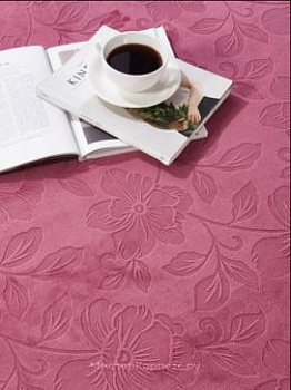 Розовый ковер с цветочным рельефом Summer