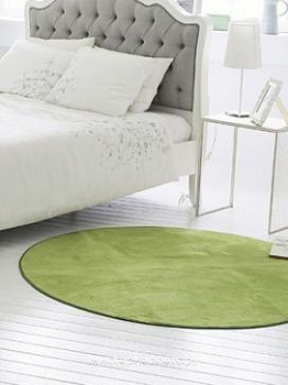 Круглый ковер салатового цвета Charmant