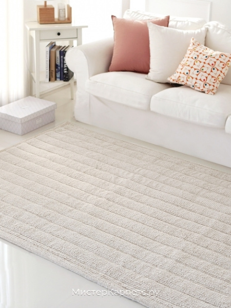 Рельефный бежевый однотонный ковер Andromeda